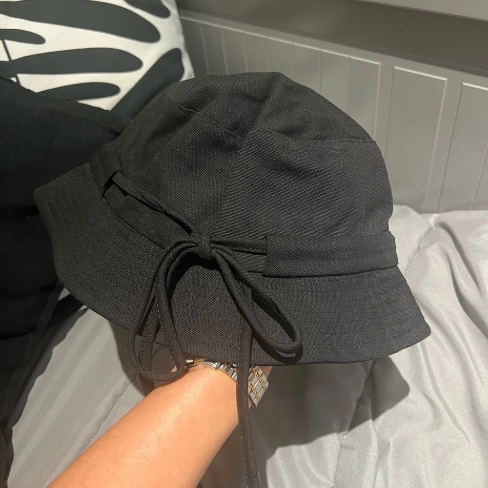 Jacquemus stylish bucket
